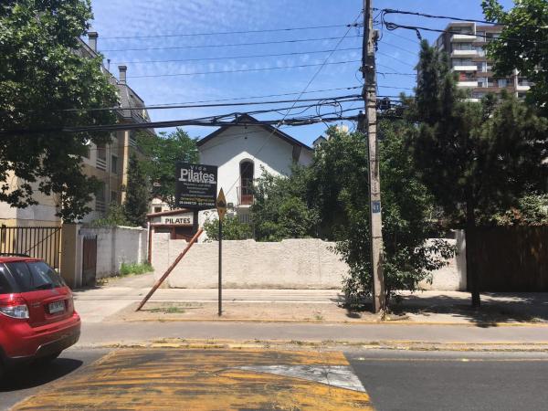 VENTA CASA 6D+4B+4E EN ÑUÑOA