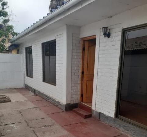 AMPLIA CASA PARA USO COMERCIAL.