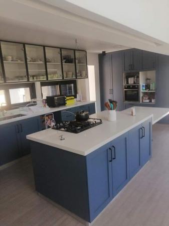 MUEBLES DE COCINAS ,CLÓSET, ESCRITORIOS