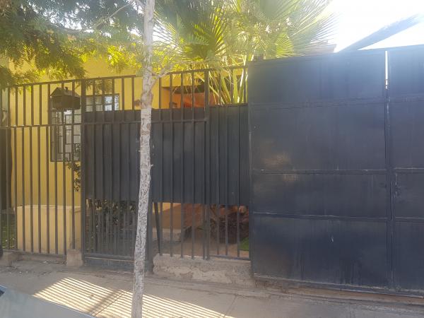 CASA SOLIDA ,BUENA UBICACIÓN
