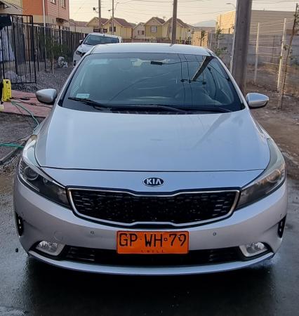SE VENDE TAXI EJECUTIVO KIA CERATO 2017