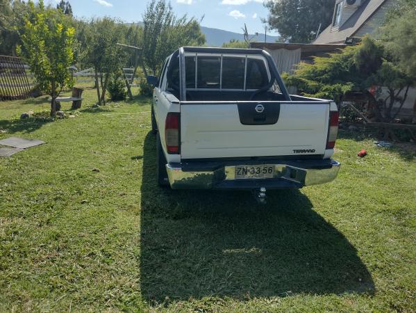 VENDO NISSAN TERRANO AÑO 2006 JAPONESA