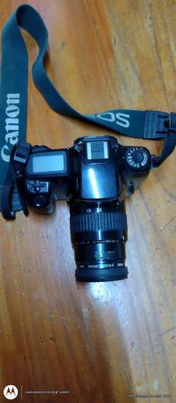 CAMARA FOTOGRAFICA CANON EOS 1000F