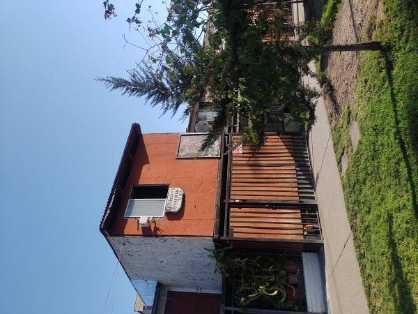 VENDO CASA AVENIDA SARGENTO MENADIER