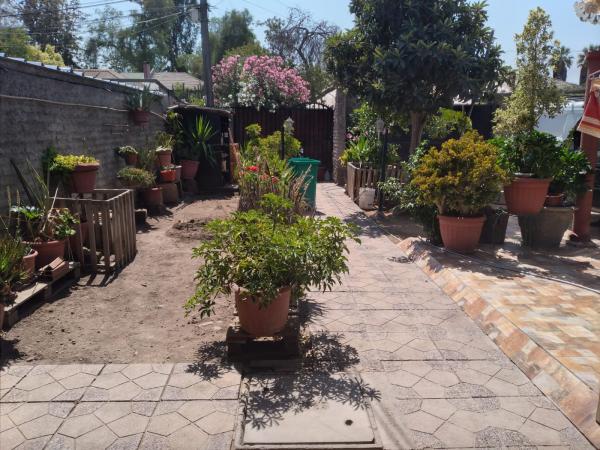 CASA GRANDE 750M2 TERRENO