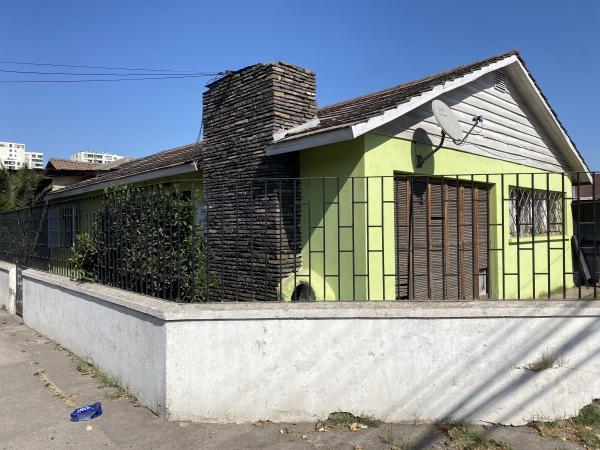 SE VENDE PROPIEDAD MUY AMPLIA