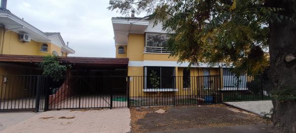 HERMOSA CASA EN CONDOMINIO CERRADO