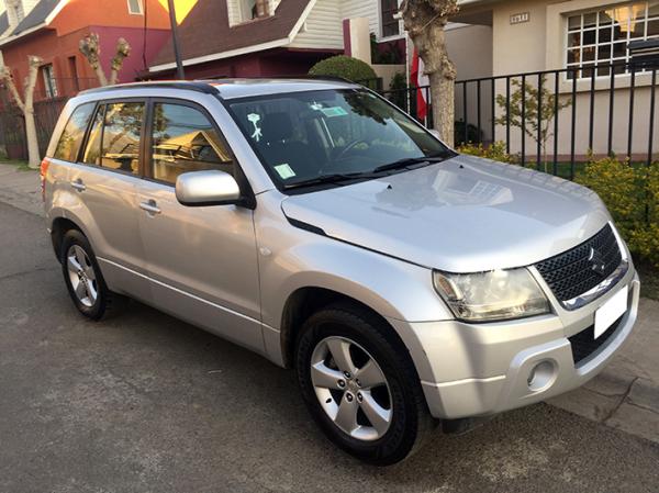 SUZUKI GRAND NOMADE 2.4 GLX SPORT 2WD