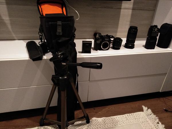 CÁMARA CANON Y ACCESORIOS VARIOS