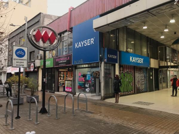 LOCAL CON OFICINA 43M2.METRO MANUEL MONTT PROVIDEN