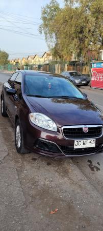 FIAT LÍNEA SEDÁN FULL