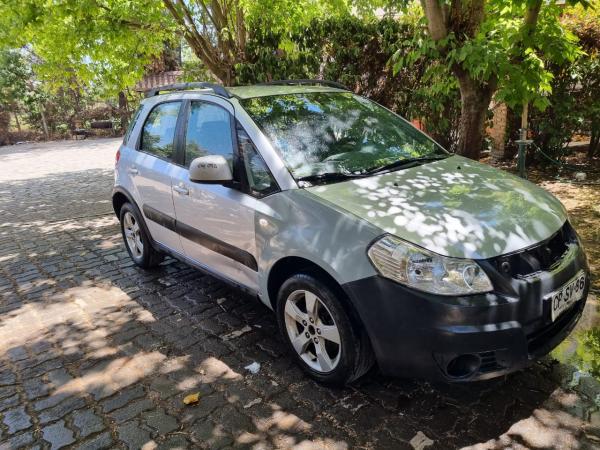 VENDO  SUZUKI SX4 AÑO 2011