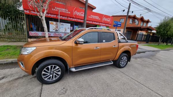 NISSAN NP300 2WD 4X4 AT