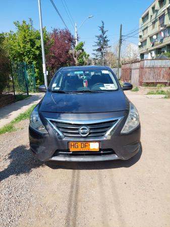 SE VENDE TAXI EJECUTIVO MARCA NISSAN VERSA