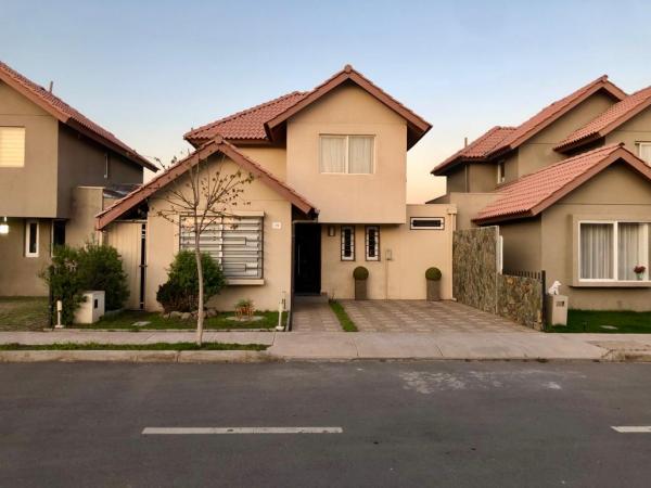 SE VENDE HERMOSA CASA EN VALLE GRANDE