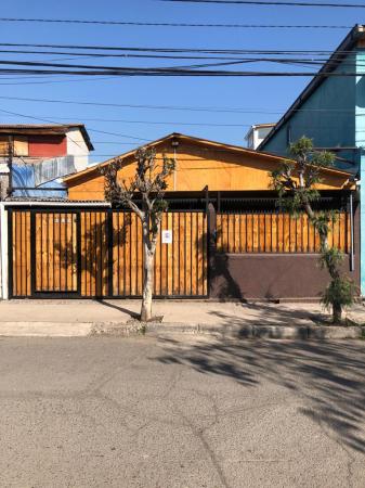 HERMOSA CASA EN COMUNA EL BOSQUE