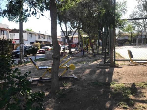 PROPIEDAD CON 2 CASAS METRO PUDAHUEL