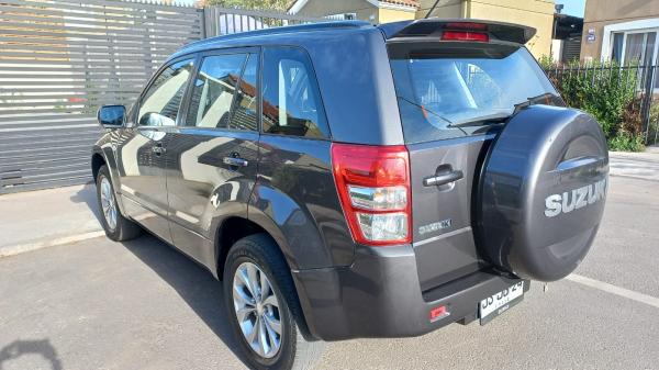 VENDO SUZUKI GRAND NOMADE GLX SPORT 4X4