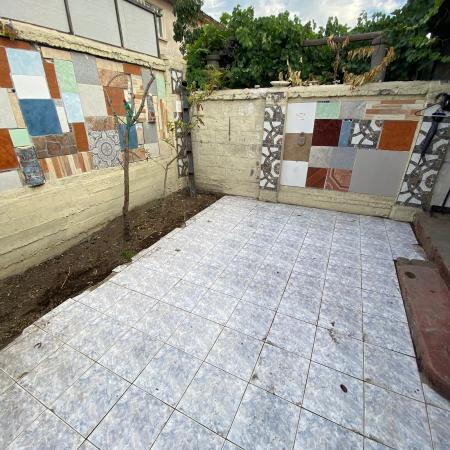 SE VENDE CASA CON TALLER INCLUIDO 