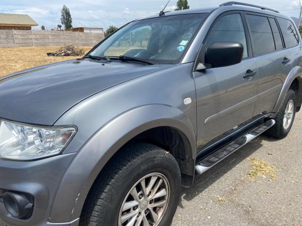 CAMIONETA MITSUBISHI MONTERO 2016