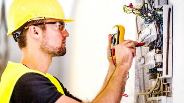 TÉCNICO ELÉCTRICO ANTOFAGASTA. 