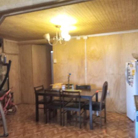 SE VENDE CASA A 7 MNTOS DEL CENTRO