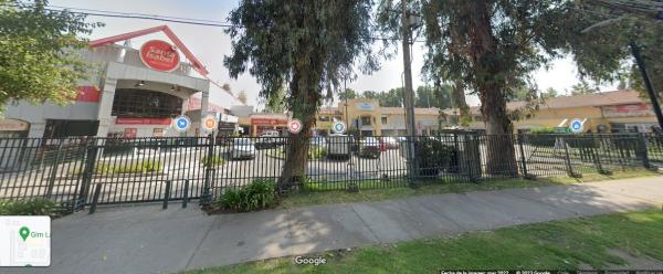VENDE CASA COMERCIAL PASOS SUPÉRMERCADO