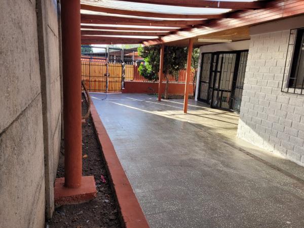 CASA 3 DORMITORIOS