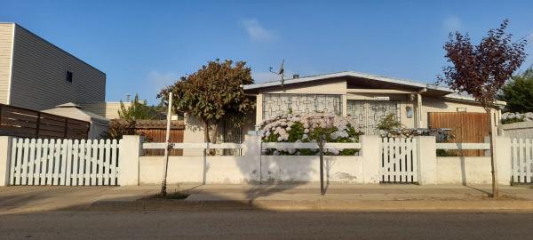 SE VENDE CASA EN ALGARROBO SECTOR CANELO-CANELILLO
