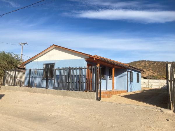 VENDO CASA CERCA DEL LAGO RAPEL