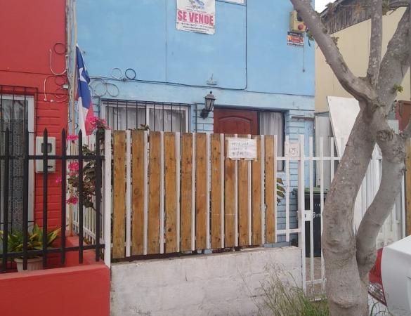 CASA DE DOS PISOS EN VILLA EL VALLE EN LA SERENA