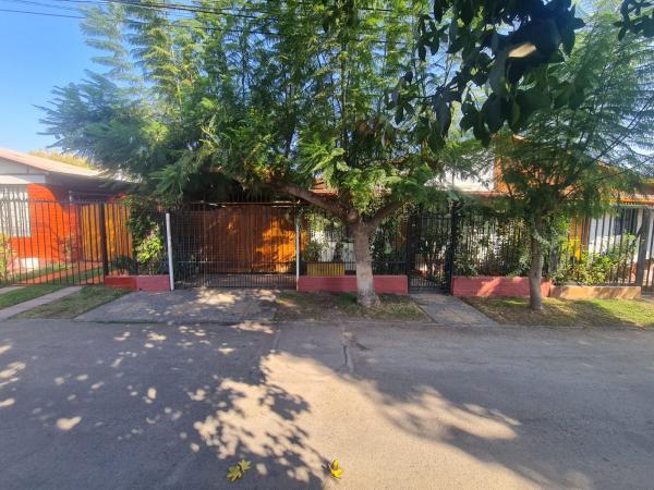 HERMOSA CASA EN PEÑALOLEN 