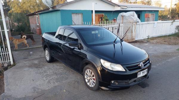 VENDO CAMIONETA  VOLKSWAGEN SAVEIRO 2013