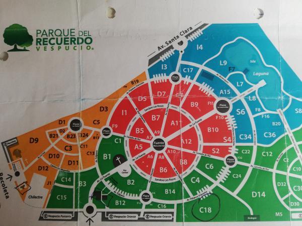 SEPULTURA PARQUE DEL RECUERDO VESPUCIO