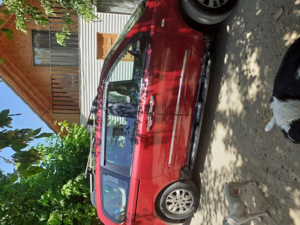 VENDO GRAN CARNIVAL 2.9 FULL EQUIPADA