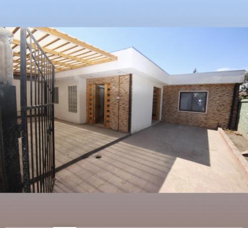 SE VENDE CASA RENOVADA 