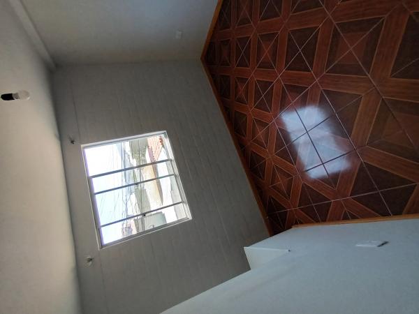 SE VENDE CASA..