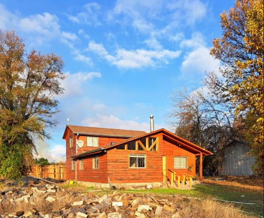 VENDO CASA CON AMPLIA PARCELA 1.25 HECTAREAS