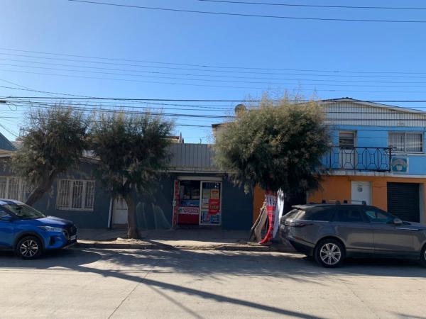 SE VENDE PROPIEDAD CON LOCALES COMERCIALES