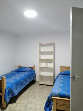 ALOJAMIENTO EN CASAS Y DEPTOS. AMOBLADOS