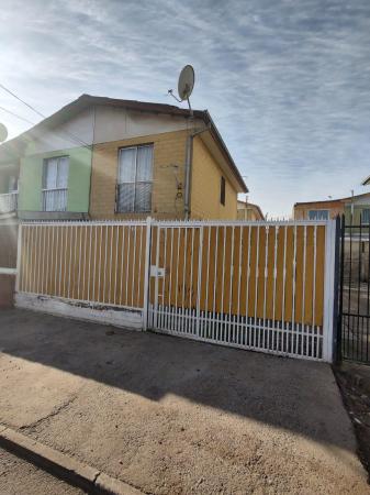    CASA DE DOS PISOS