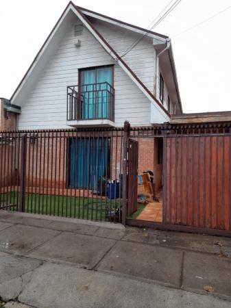 HERMOSA Y AMPLIA CASA DE 2 PISOS CON PISCINA 