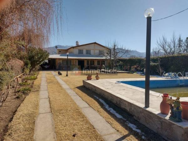 VENDO HERMOSA CASA EN MENDOZA VISTALBA