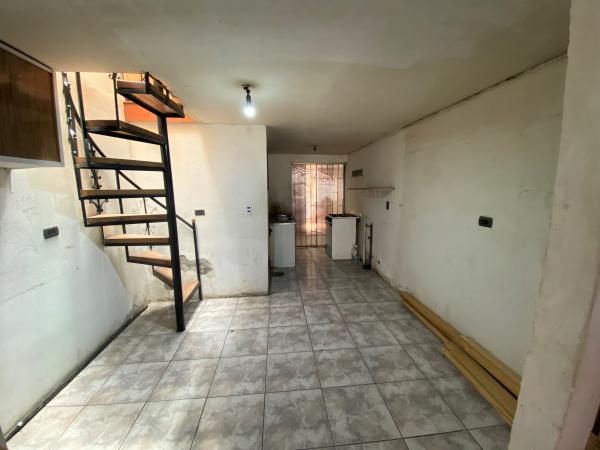 HERMOSA CASA EN VENTA 3D1B EN RENCA