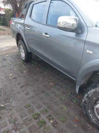 VENDO CAMIONETA MITSUBICHI L200