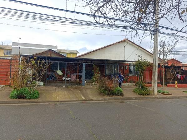 CASA EN BUEN BARRIO CON EXCELENTE CONECTIVIDAD 