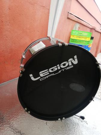 VENDO BOMBO DE BATERÍA LEGIÓN 23 X 18
