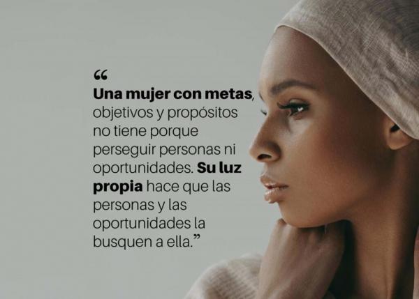MUJER COMERCIAL-INTELIGENTE  $ 1.800.000
