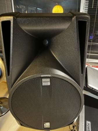 VENDO CAJAS ACTIVAS DB TECHNOLOGY 410D S/CARRETE