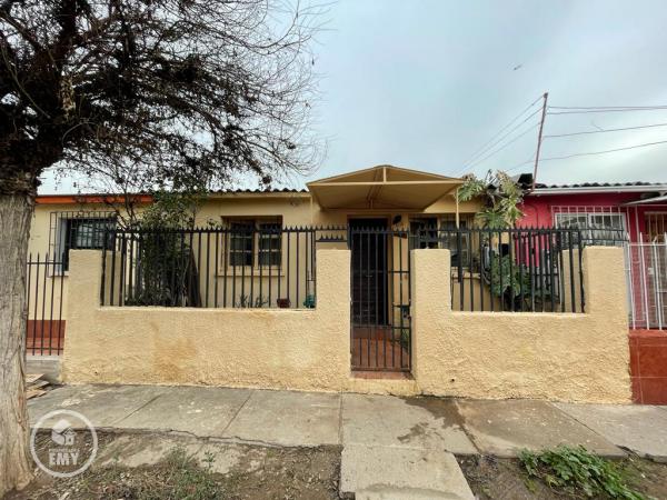 SE VENDE CASA EN ESTACION CENTRAL
